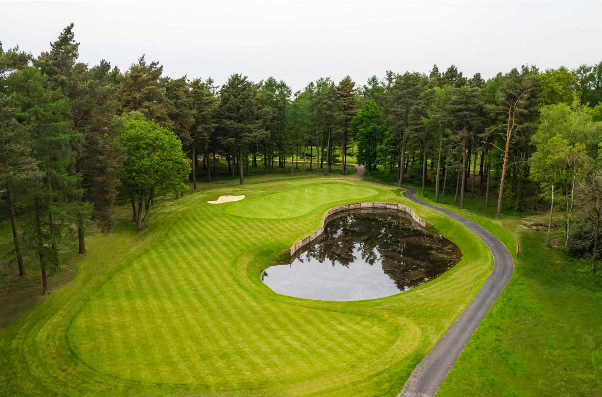 Foxhills Club & Resort Ottershaw Exterior foto