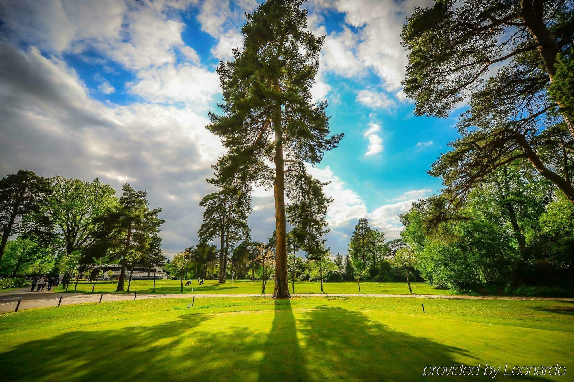 Foxhills Club & Resort Ottershaw Exterior foto